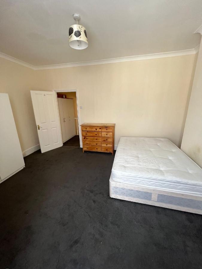 East London 2 Bedroom Apartment Exteriör bild