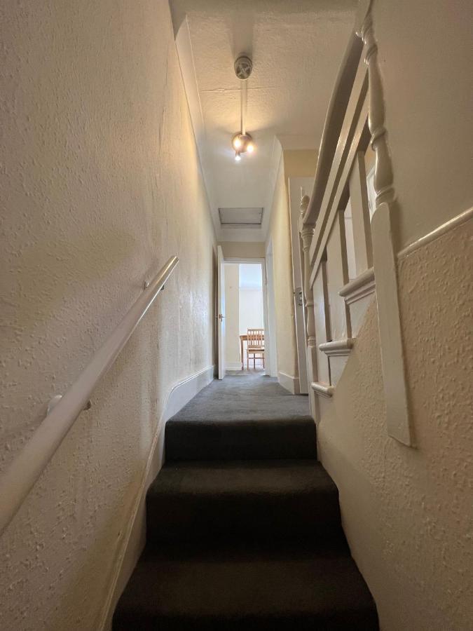East London 2 Bedroom Apartment Exteriör bild