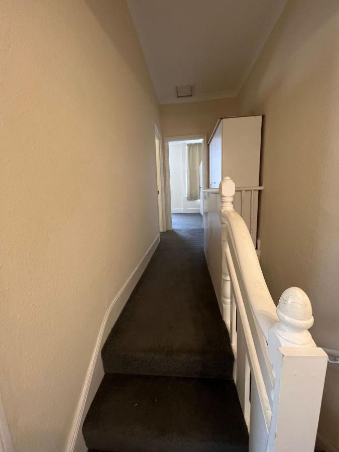 East London 2 Bedroom Apartment Exteriör bild