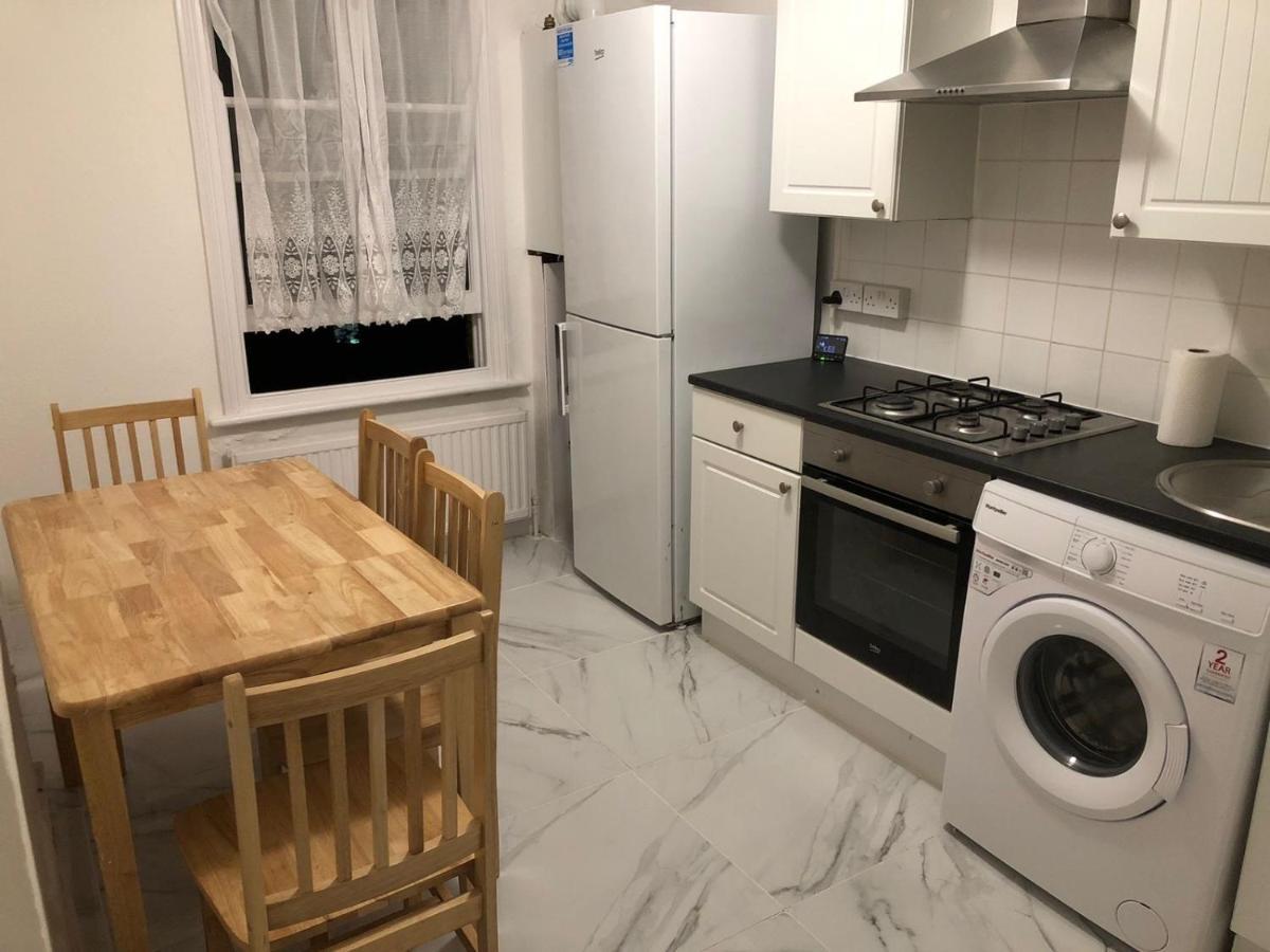 East London 2 Bedroom Apartment Exteriör bild